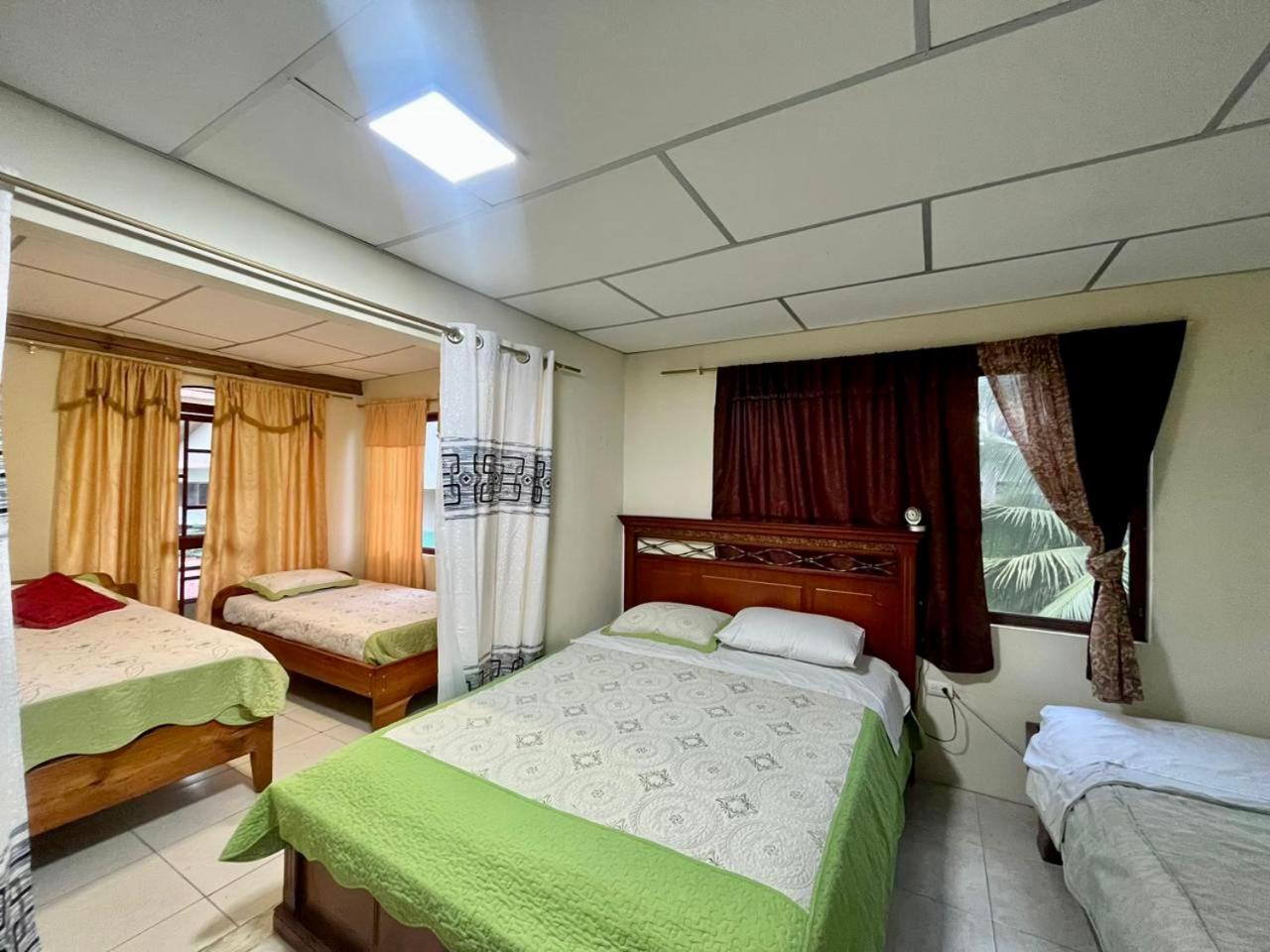 Nelyza'S Suites & Adventure Пуерто-Айора Екстер'єр фото