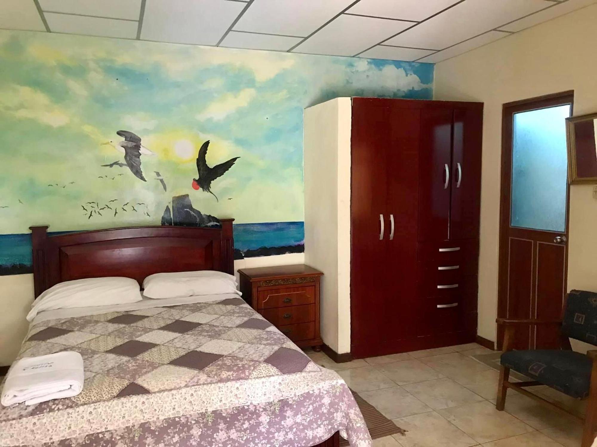 Nelyza'S Suites & Adventure Пуерто-Айора Екстер'єр фото
